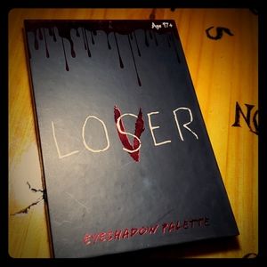 IT pennywise eyeshadow palette